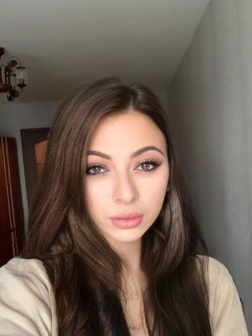 Юна